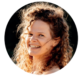 Annette Vogt im seitlichen Porträt