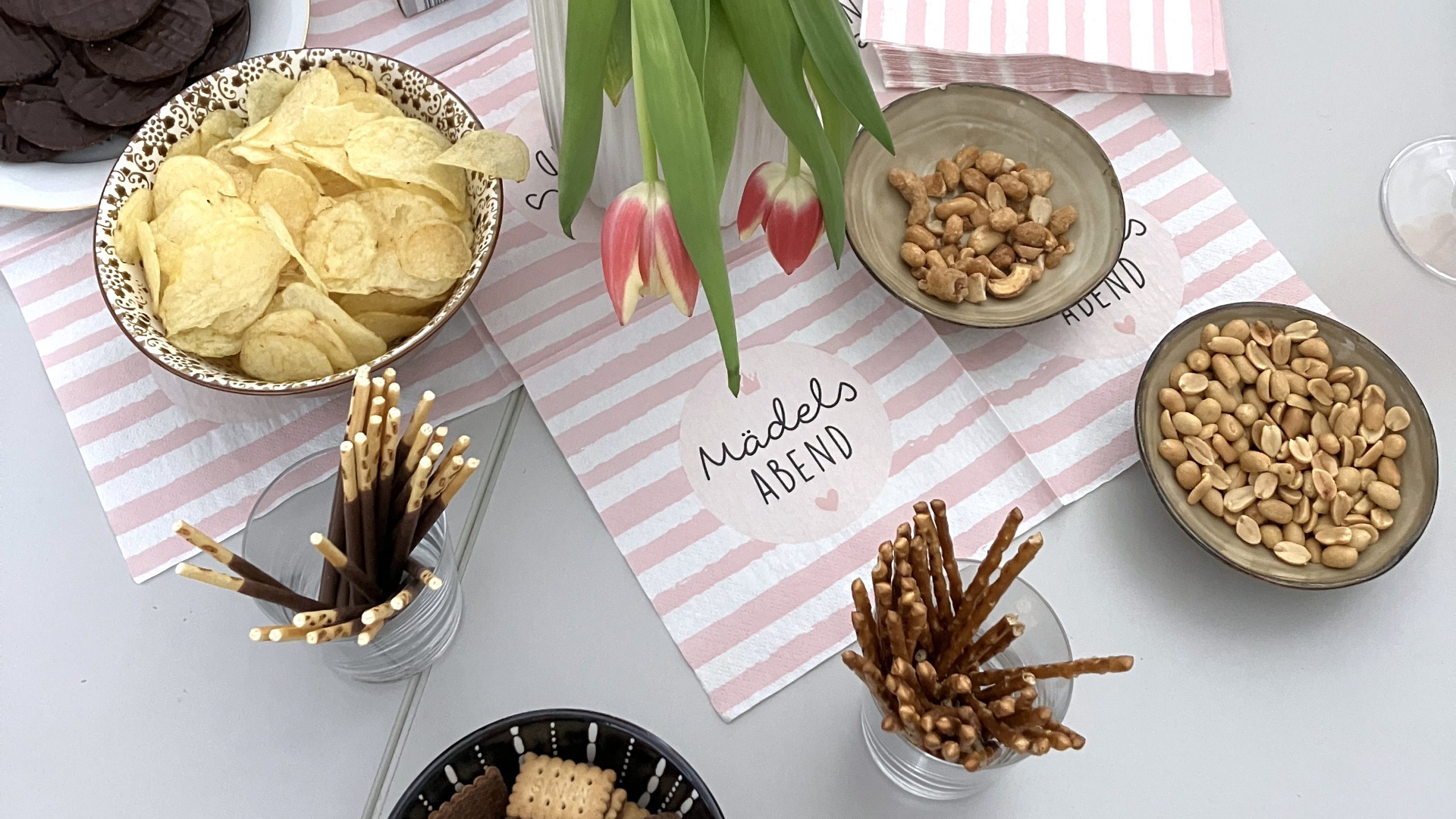 Beim kreativen Mädelsabend dürfen leckere Snacks nicht fehlen